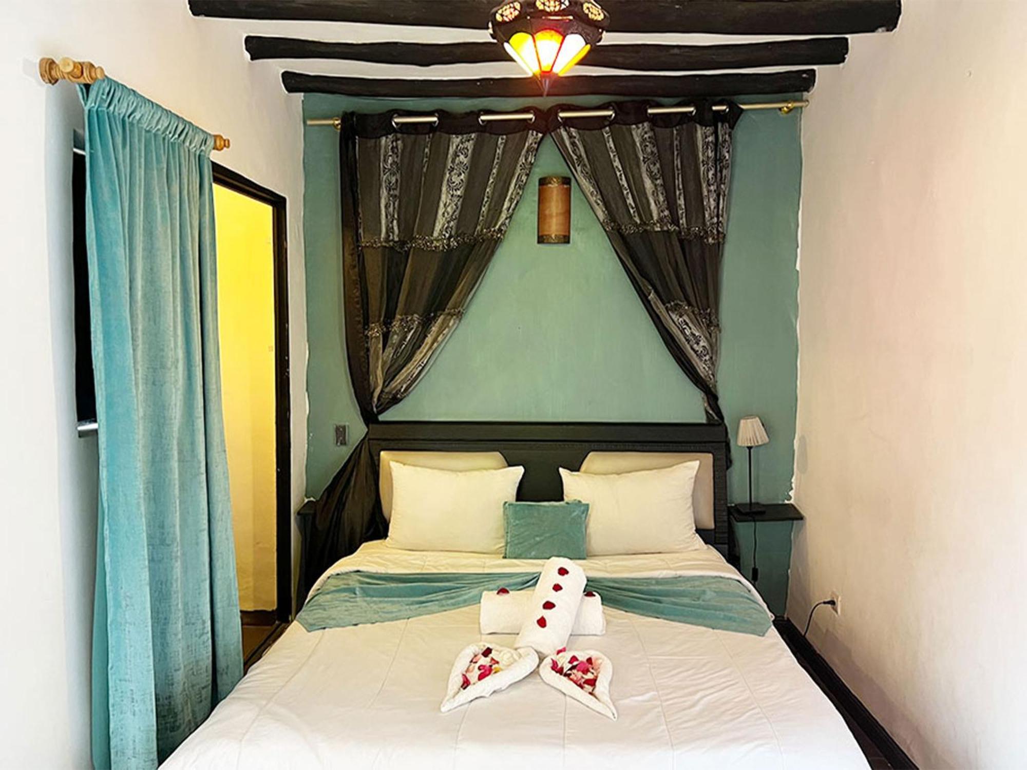 Riad Lazord De Marrakech Entier Marrakesh Bagian luar foto