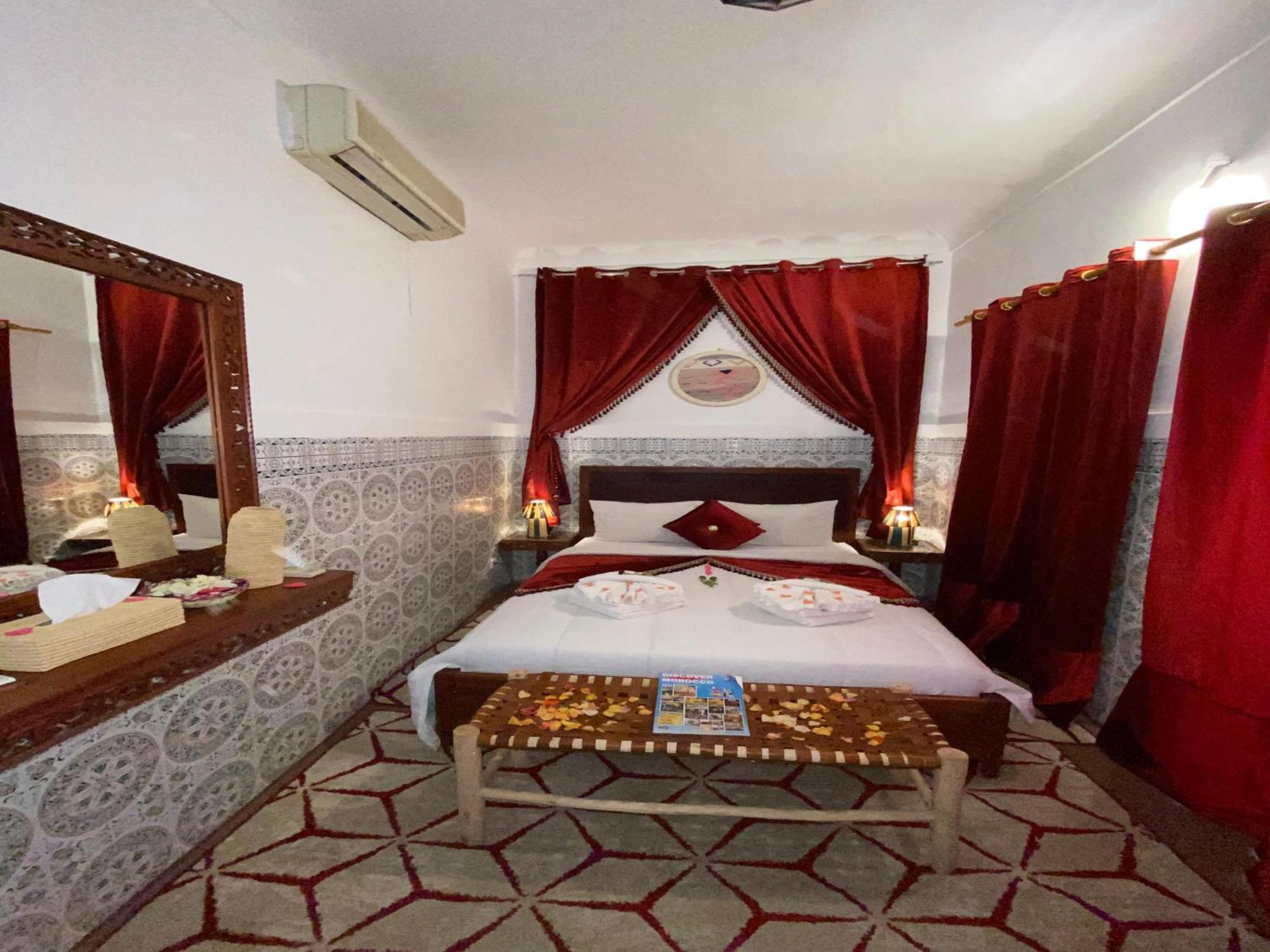 Riad Lazord De Marrakech Entier Marrakesh Bagian luar foto